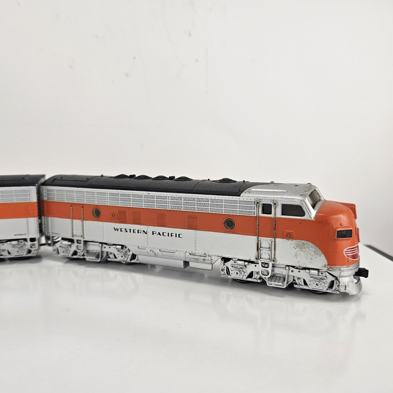 Marklin 26600 Western Pacific Diesel Locomotive WP 805-D 805-B 804-B Untested HO