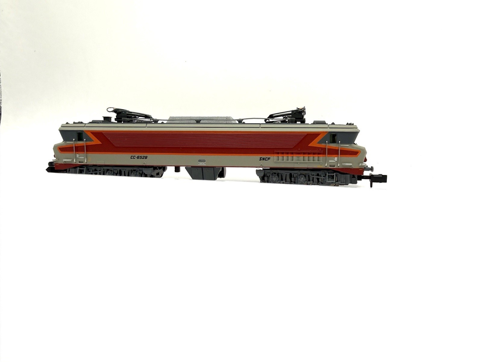 Minitrix 16611 SNCF CC 6528 Capitole Electric Locomotive N Scale DCC New