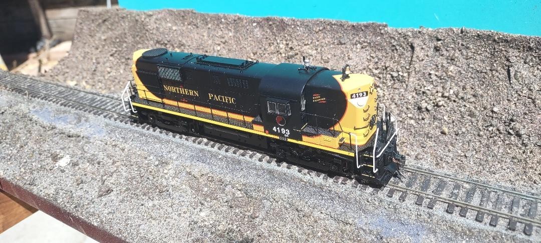 Rapido Trains HO scale Alco RS-11 BN (northern pacific patch) #4193