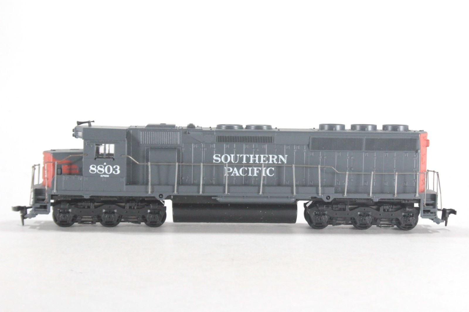 HO Athearn Southern Pacific SD45 Dummy Diesel Locomotive Excellent Condition