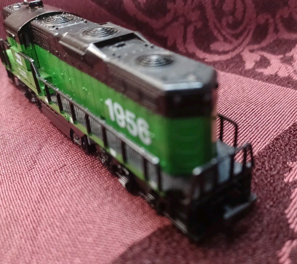 Atlas N Scale GP‑9 Diesel Locomotive – BN #1956 (Item 4053)