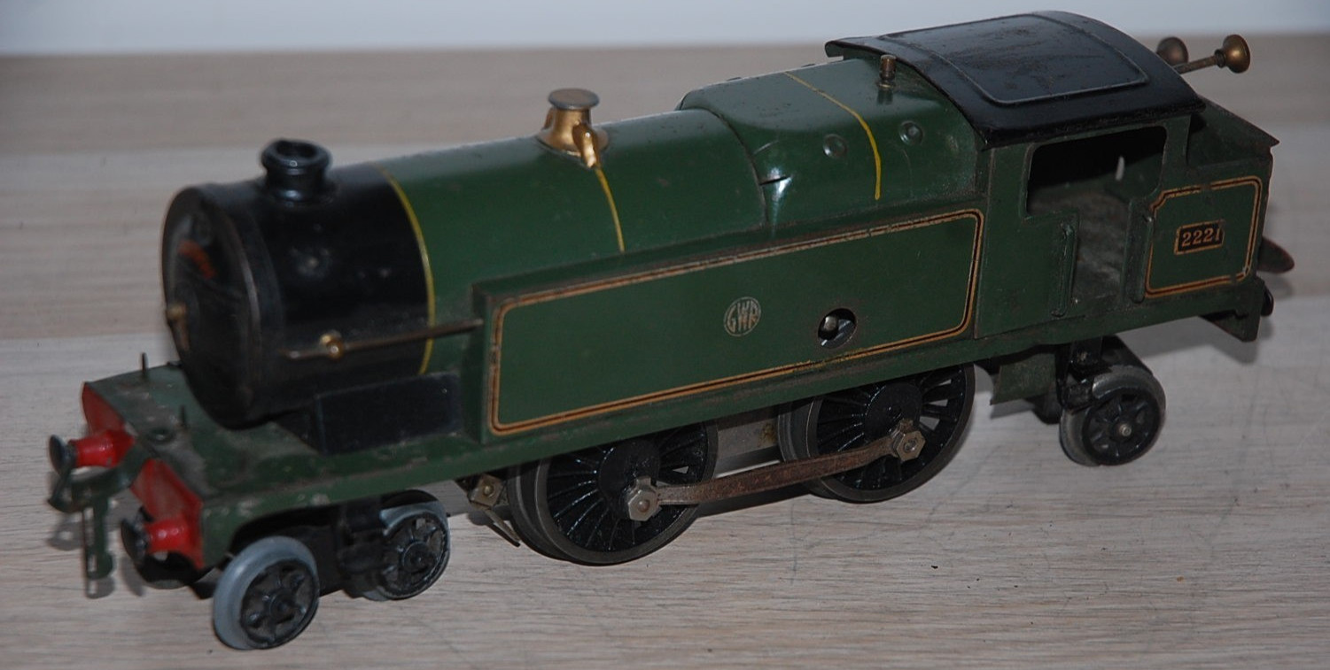 HORNBY O GAUGE CLOCKWORK No 2 SPECIAL TANK LOCOMOTIVE IN GREEN GWR LIVERY