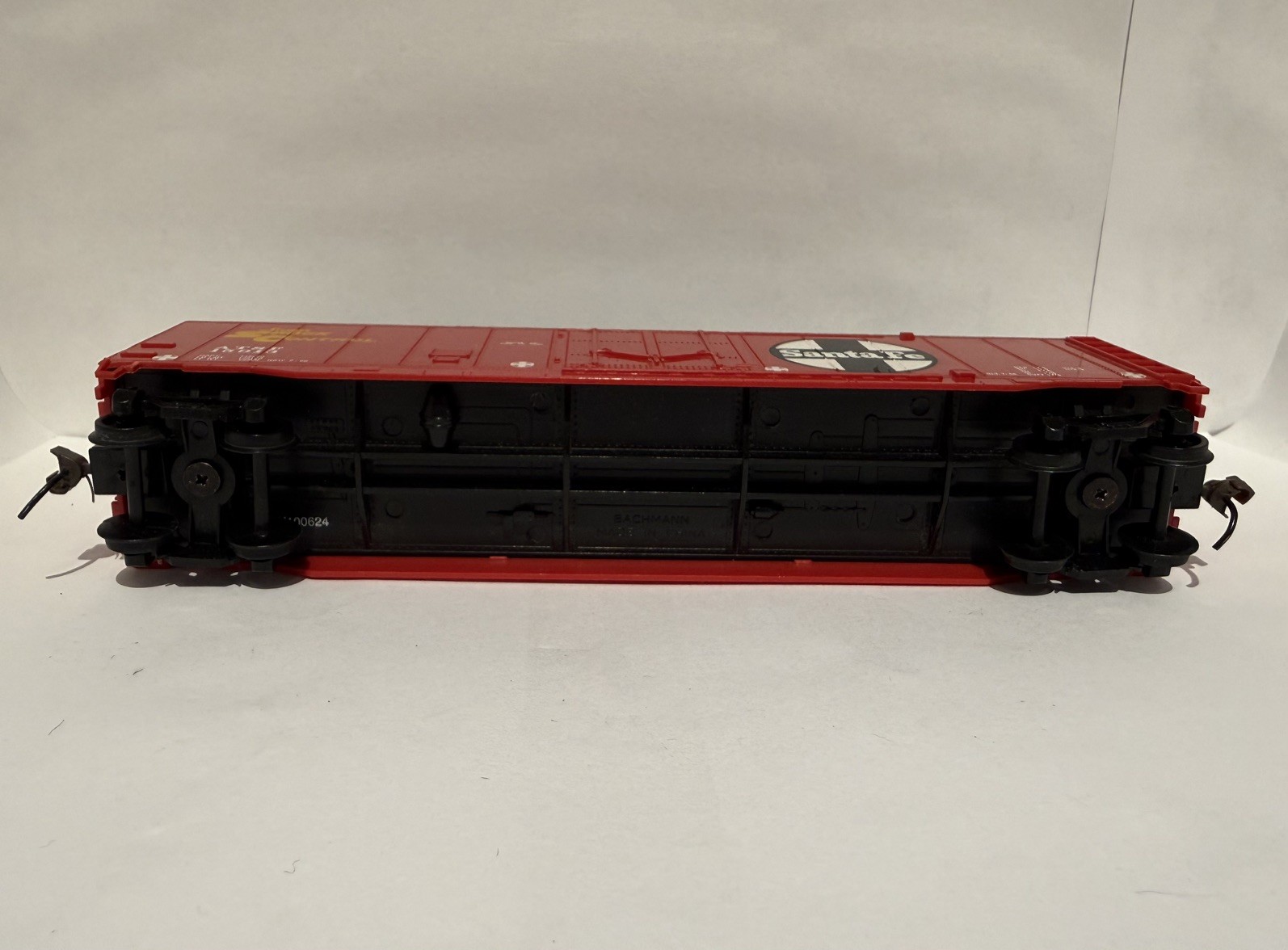 HO Scale Santa Fe Boxcar Red Freight Car Good Condition