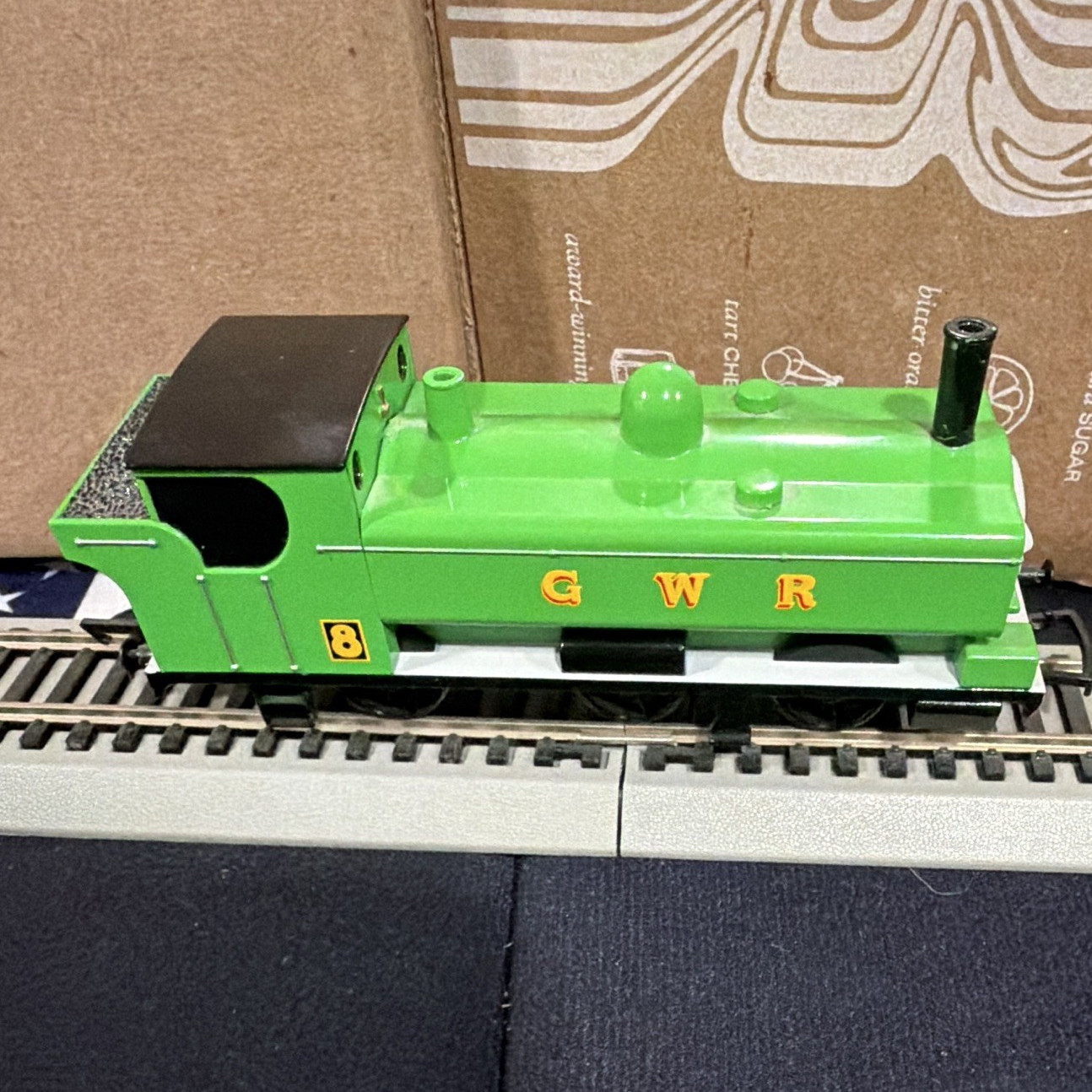 Hornby Thomas & Friends OO 1:76 0-6-0 DC Analog Percy GWR K1402177