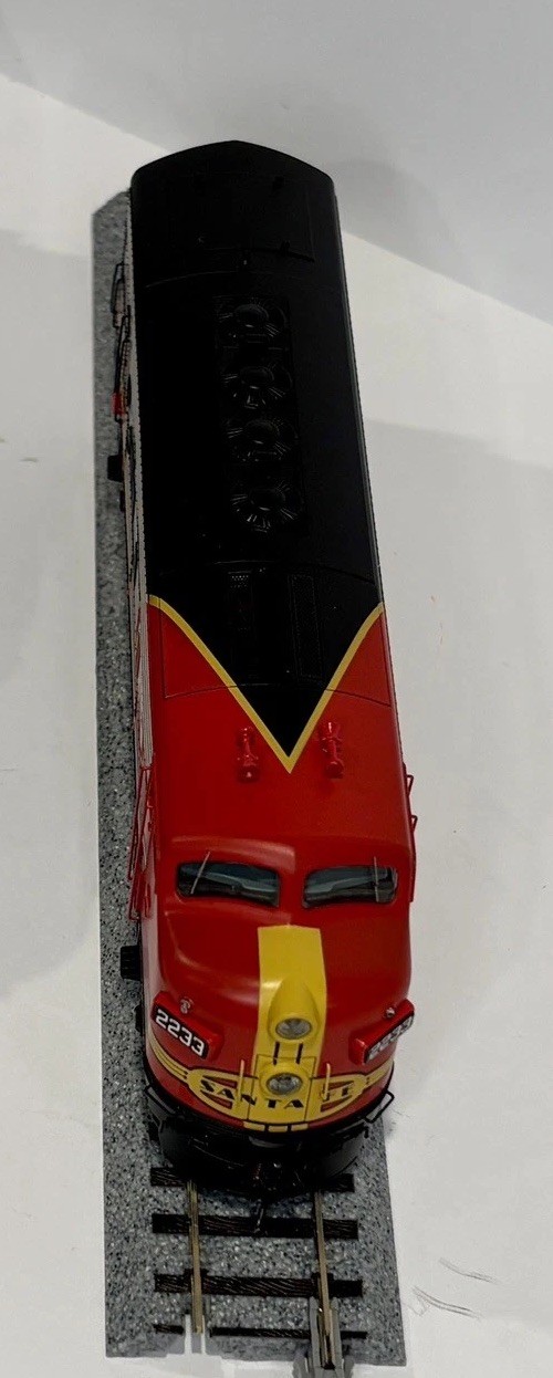 Broadway Limited HO Santa Fe Black Bonnet F3 A – DCC & Sound – #2233
