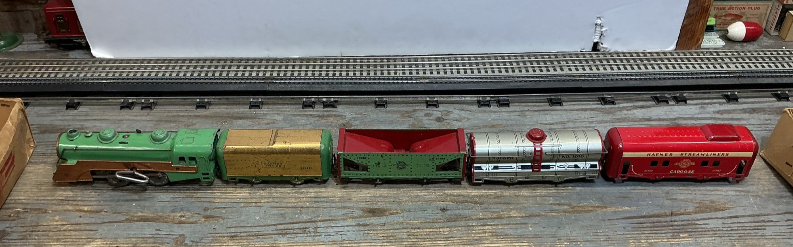 Hafner Trains Tin Wind Up Locomotive & Tender 3 Car Freight Set w/ Box