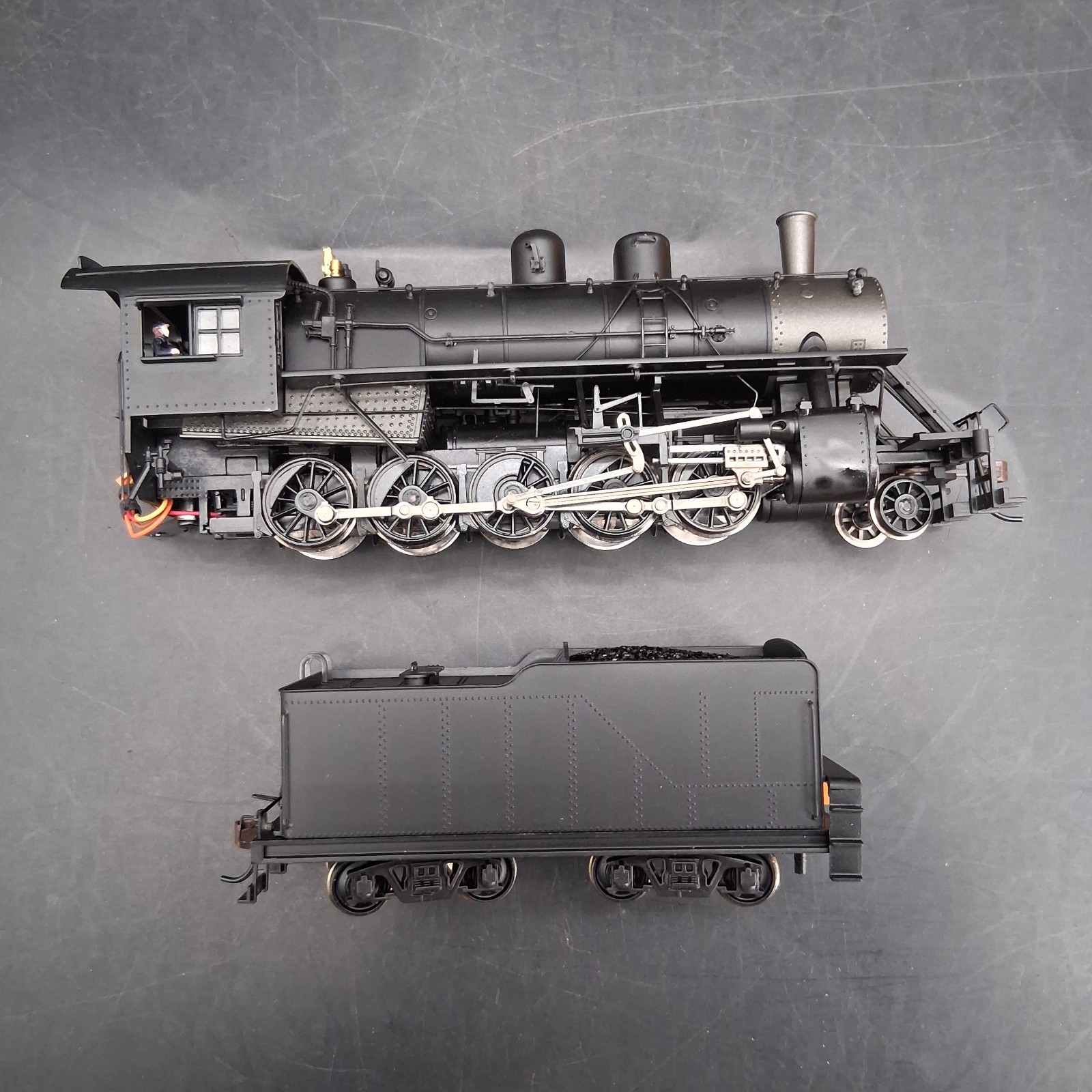 Bachmann Spectrum #81701 2-10-0 Russian Decapod Painted Unlettered DCC Ready