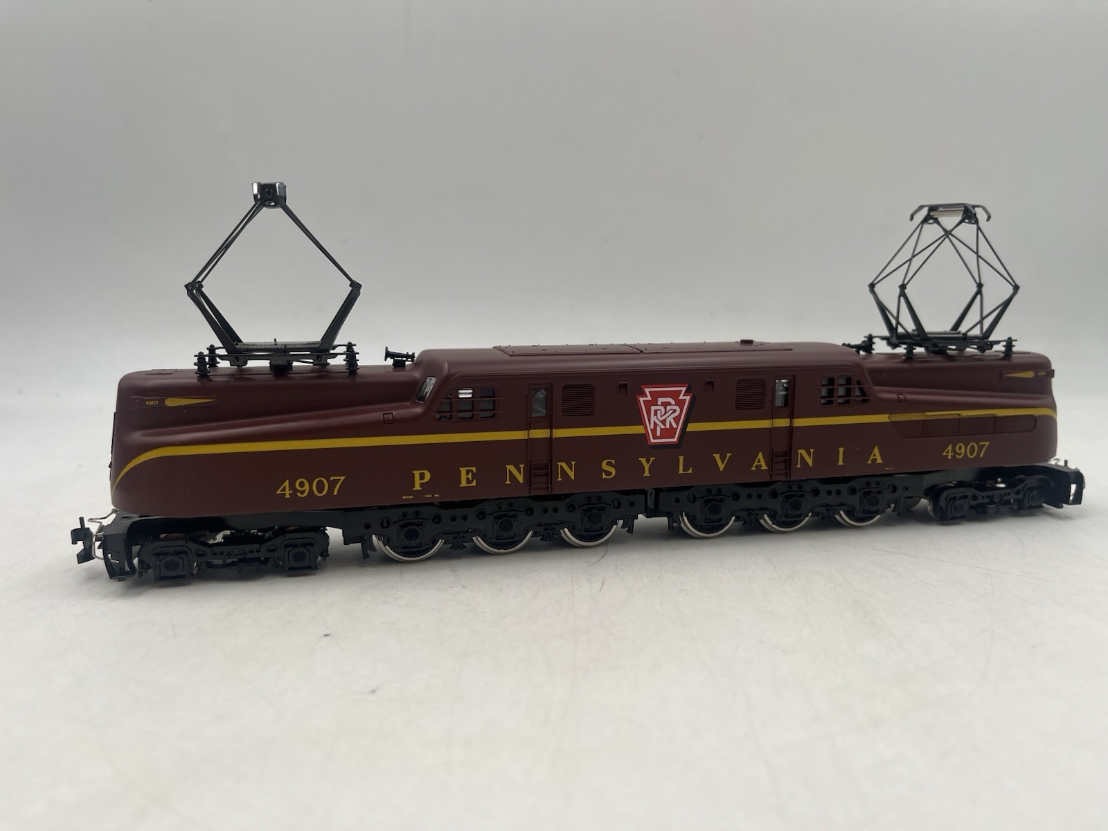Ho Scale IHC M9654 GG1 Pennsylvania Tuscan Red 1 Stripe Locomotive
