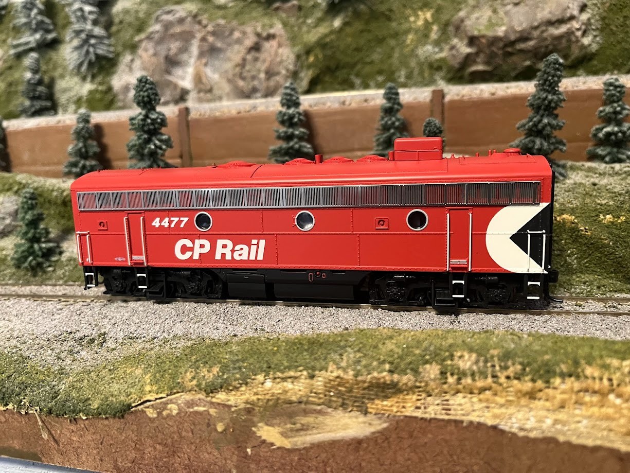 HO Scale Walthers Proto F7B CP Rail – NIB