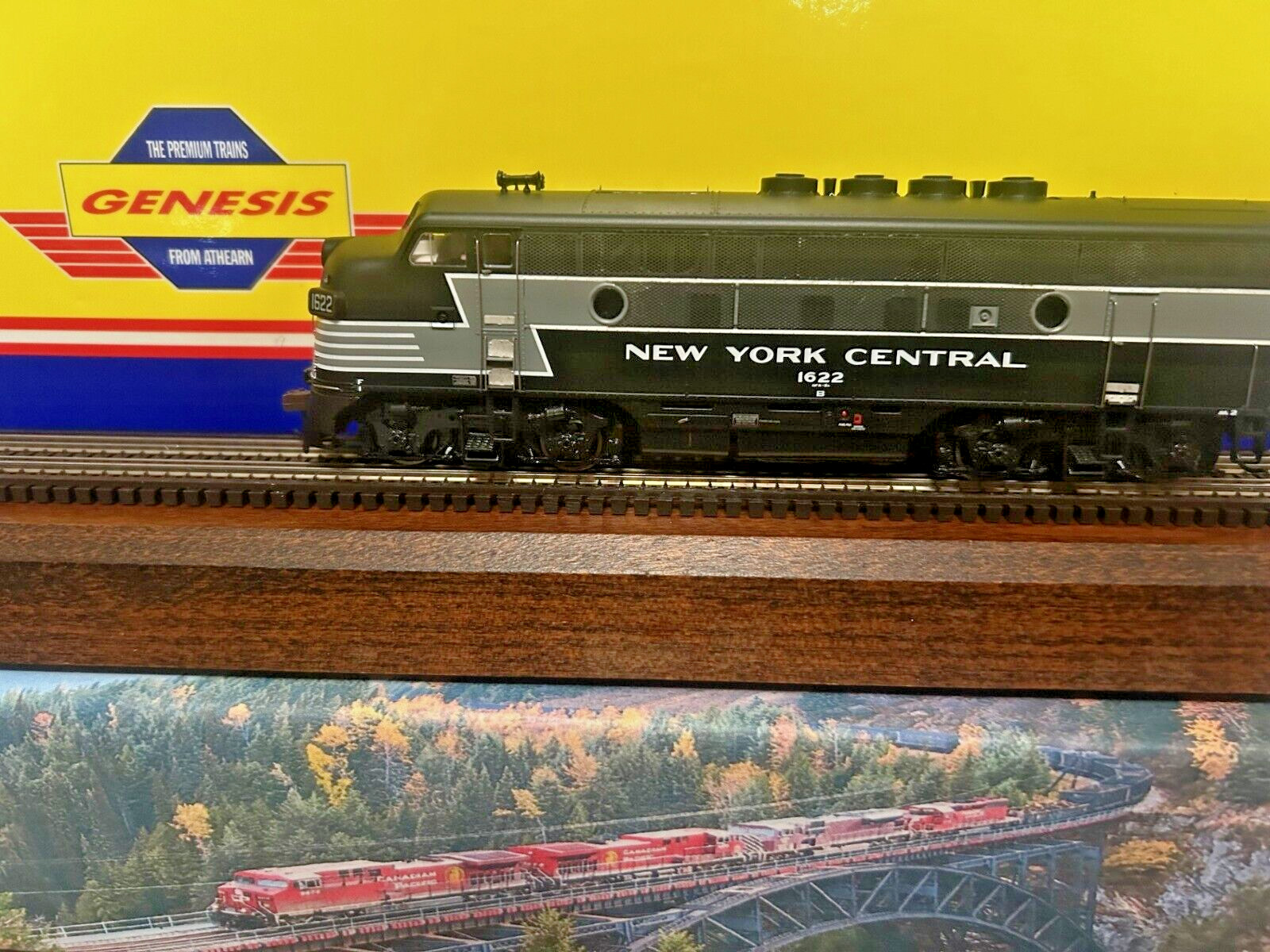 NEW YORK CENTRAL F3A&F3B LOCOS- DCC/SOUND – HO Scale -“GENESIS” NEW RTR OOP