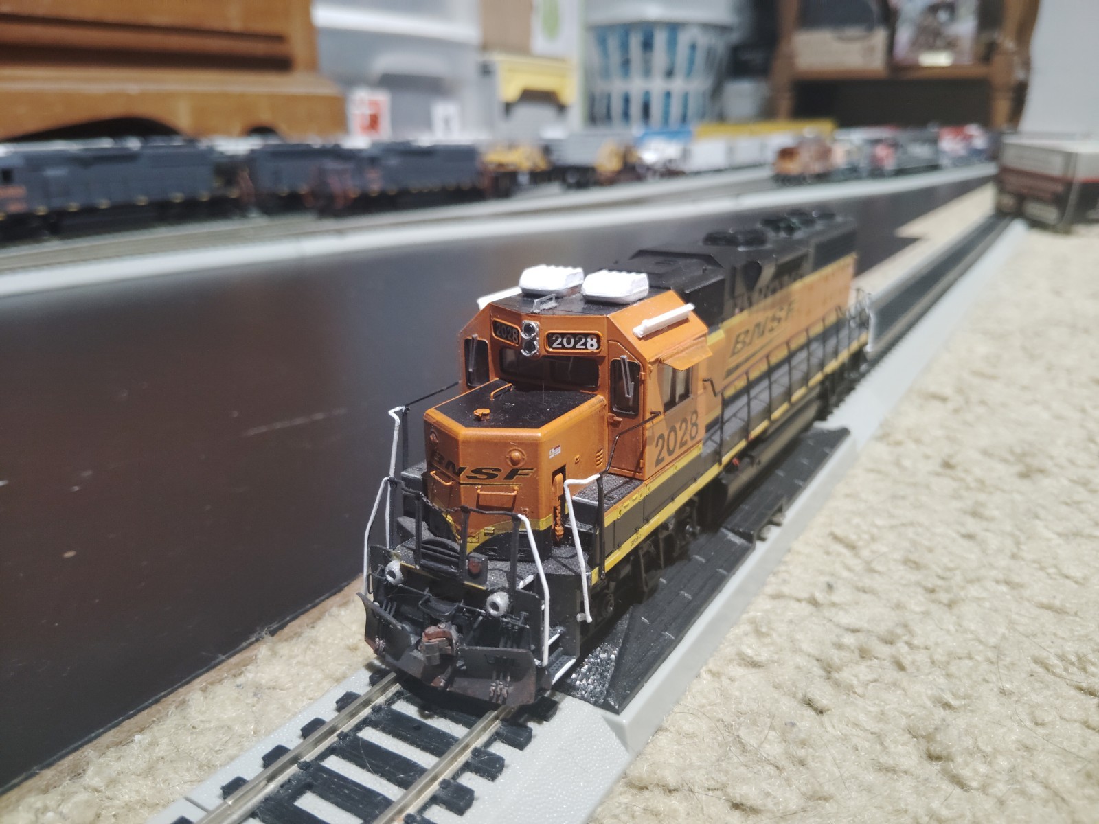 HO Atlas BNSF GP38 DCC With Sound ESU 2028