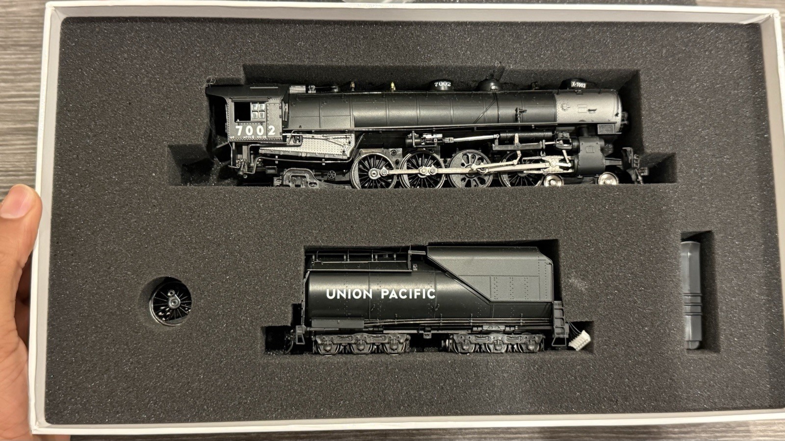 Broadway Limited #038, HO Union Pacific MT-73 4-8-2, UP #7002 DCC sound QSI