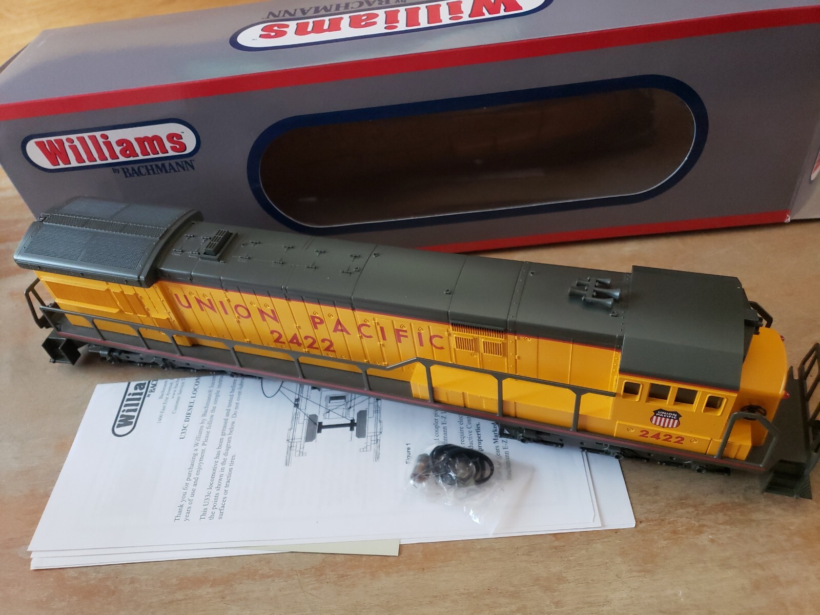 WILLIAMS 22211 UNION PACIFIC U33C DIESEL ENGINE WITH HORN Excellent in Box