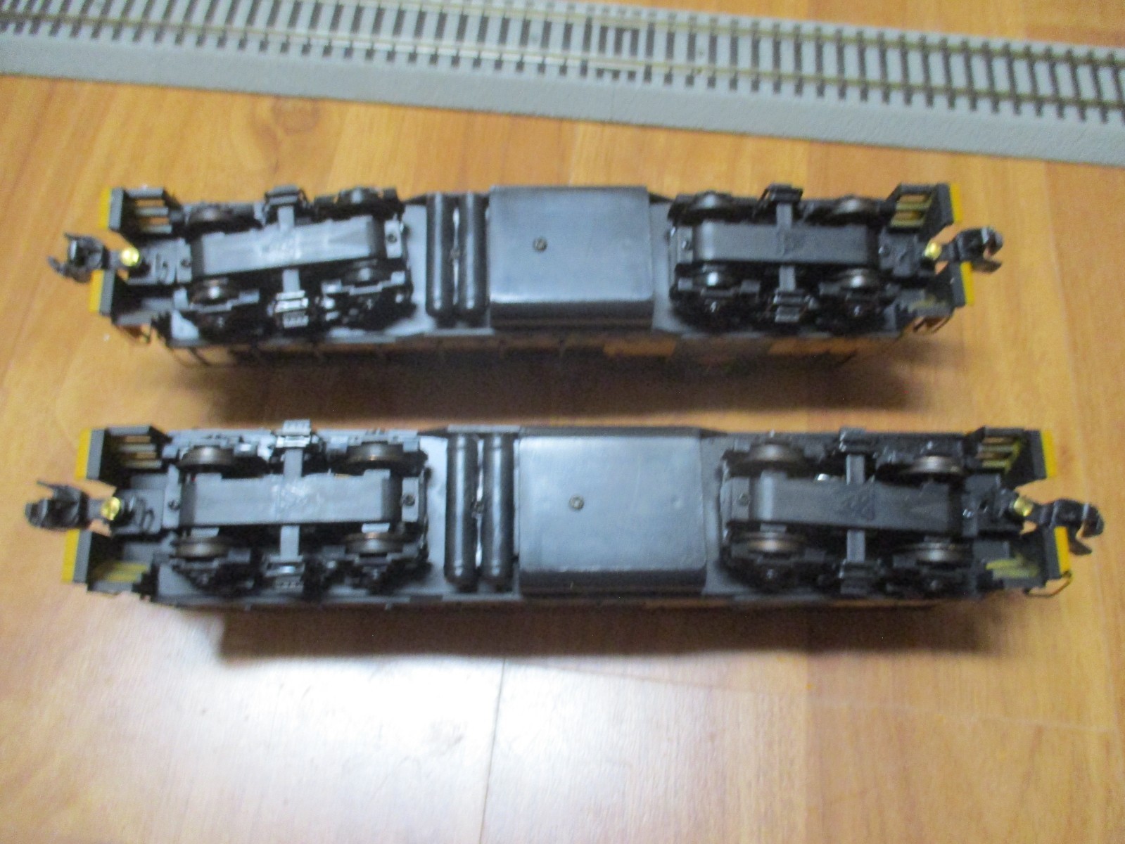 Amer Models Orange/Blk T&P GP-9 Diesel set (3/2/26 2) Hirail AC