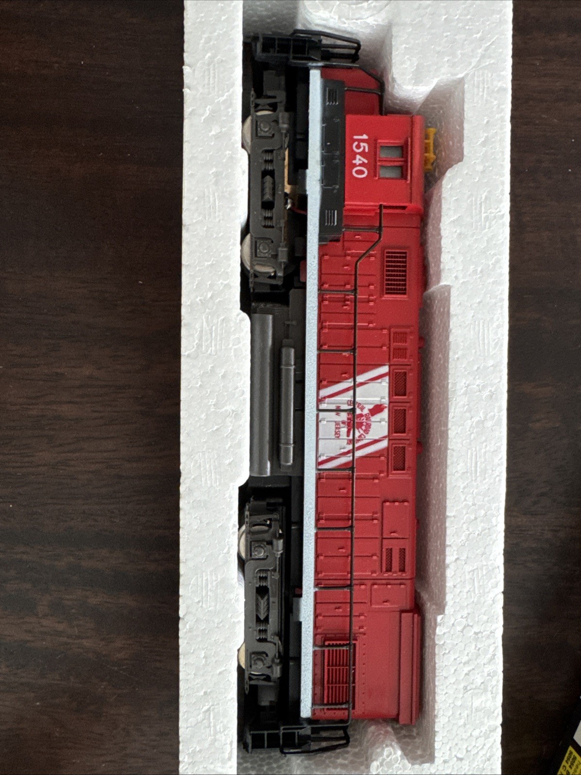 HO Scale AHM, Alco Century 424 Diesel Locomotive, CNJ, Red, 1540 – 5015