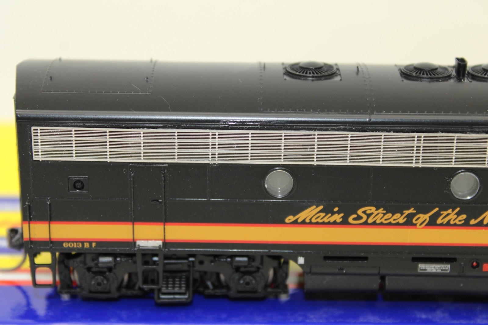 Athearn Genesis HO NP Northern Pacific Ph 1 EMD F7 AB Diesel Locomotive Set 6013