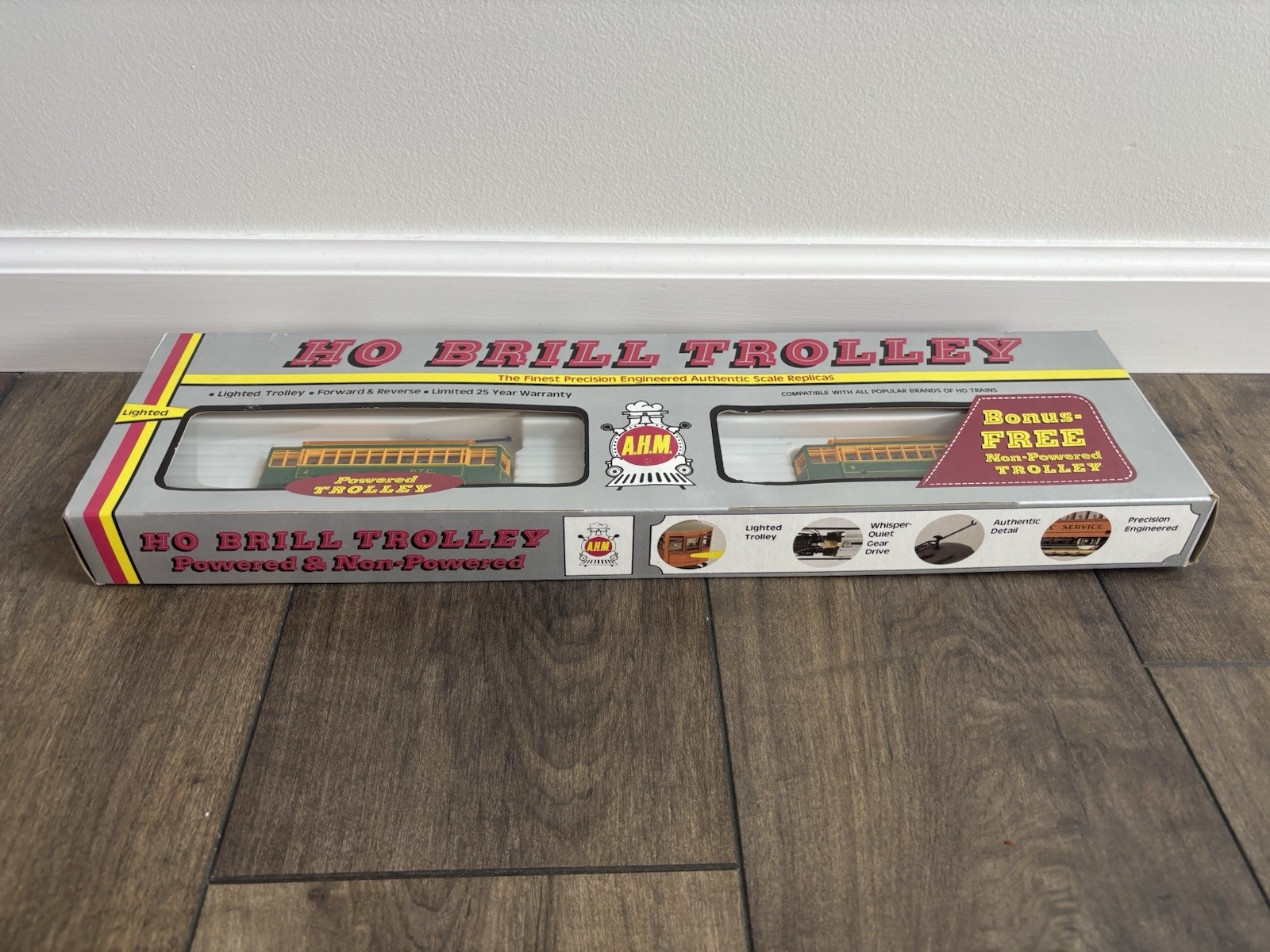 AHM, HO Scale 16951 PTC Power & Dummy Non-powered Trolley’s Set New In Box