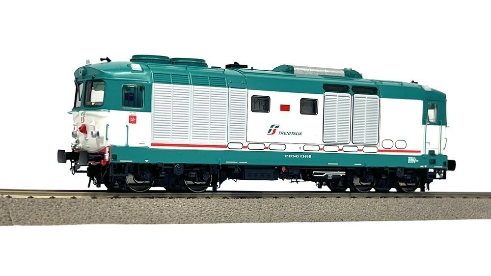 1123 OS.KAR D445 1113 XMPR 2 Third Series Trenitalia Logo Green/Red