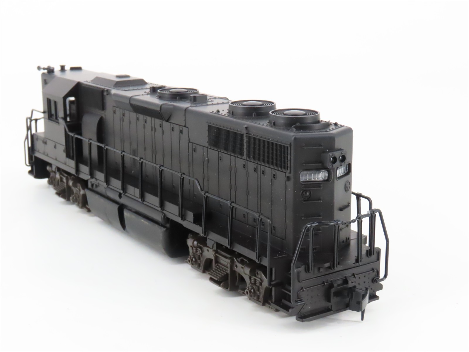 HO Scale Atlas 7060 Undecorated EMD GP38 Diesel Locomotive