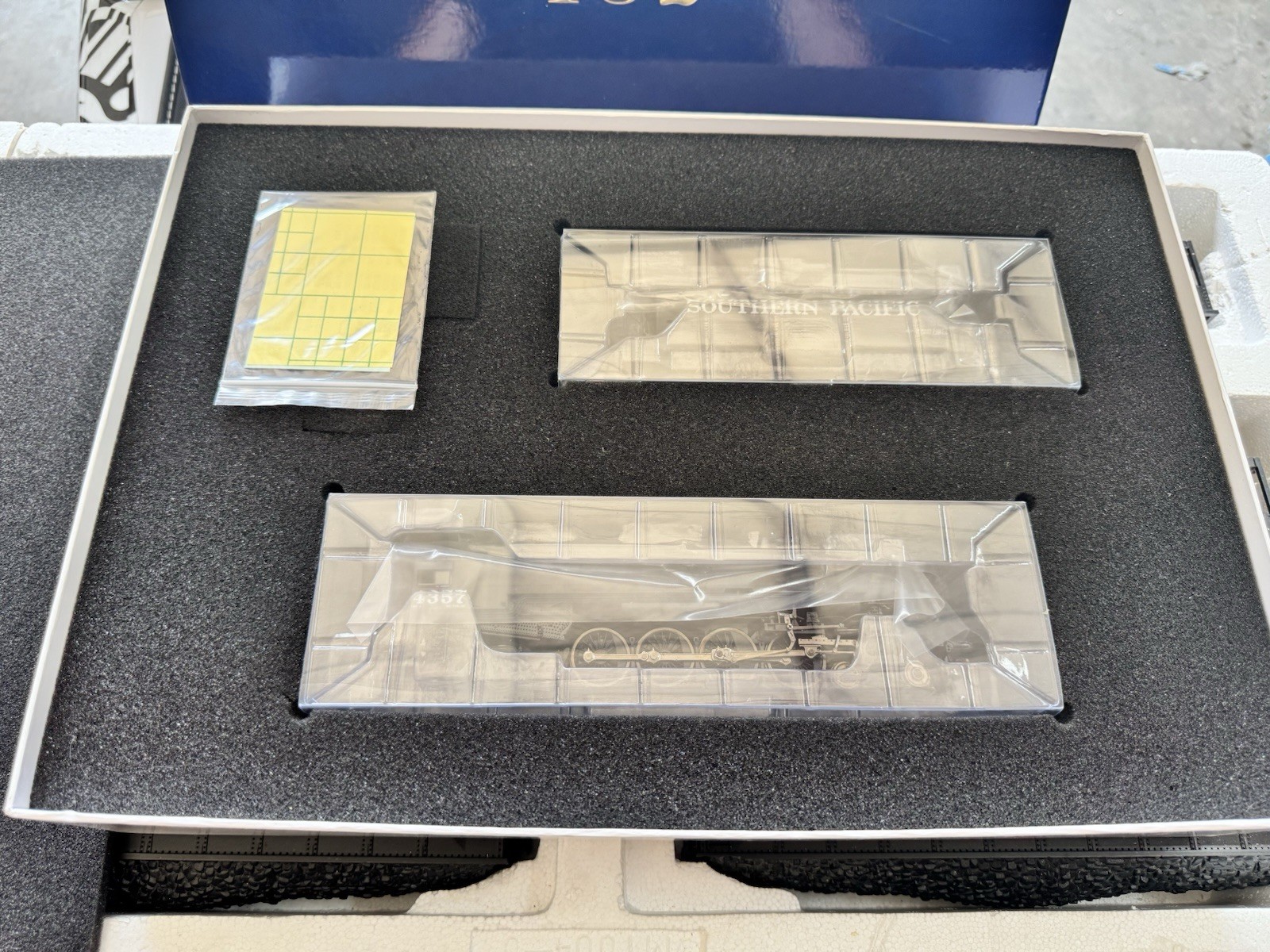 Athearn HO 4-8-2 MT-4 With DCC & Sound, SP/Skyline Casing#4357