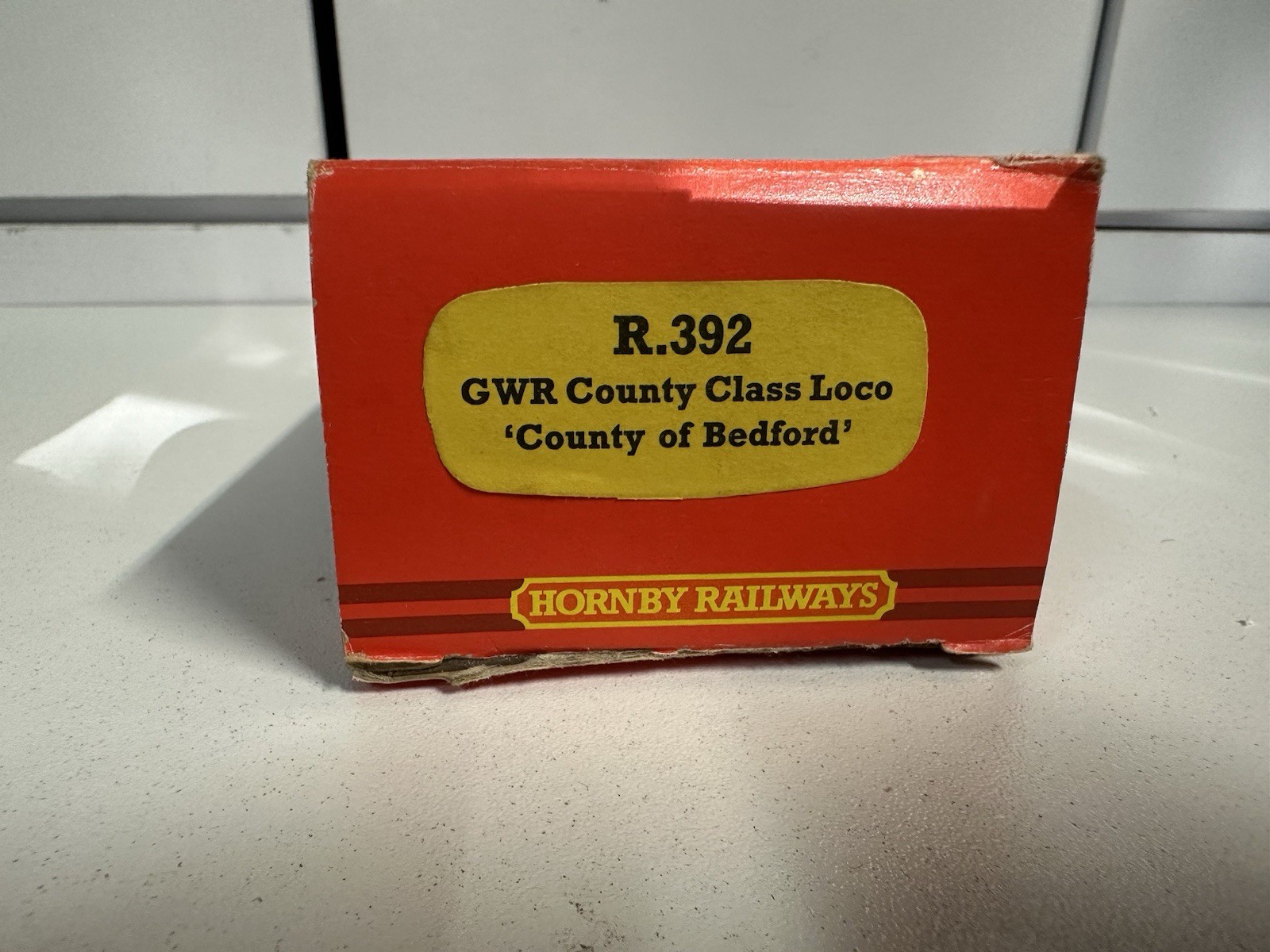 Hornby R392 County Class 4-4-0 ‘County of Bedford’ 3821 in GWR BR Green Boxed
