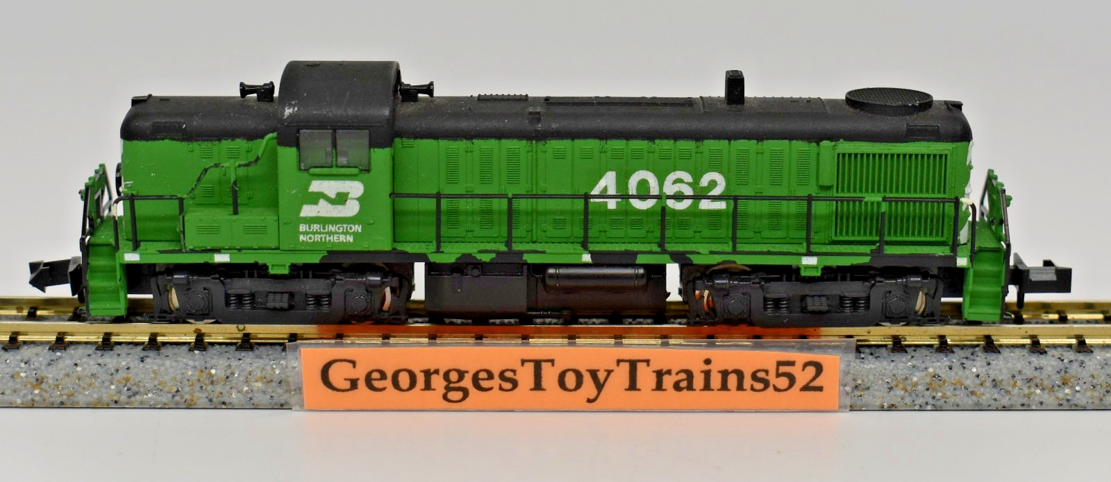 KATO? N GA 1:160 #4062 BN BURLINGTON NORTHERN ALCO RS-3 DIESEL LOCO RUNS GREAT