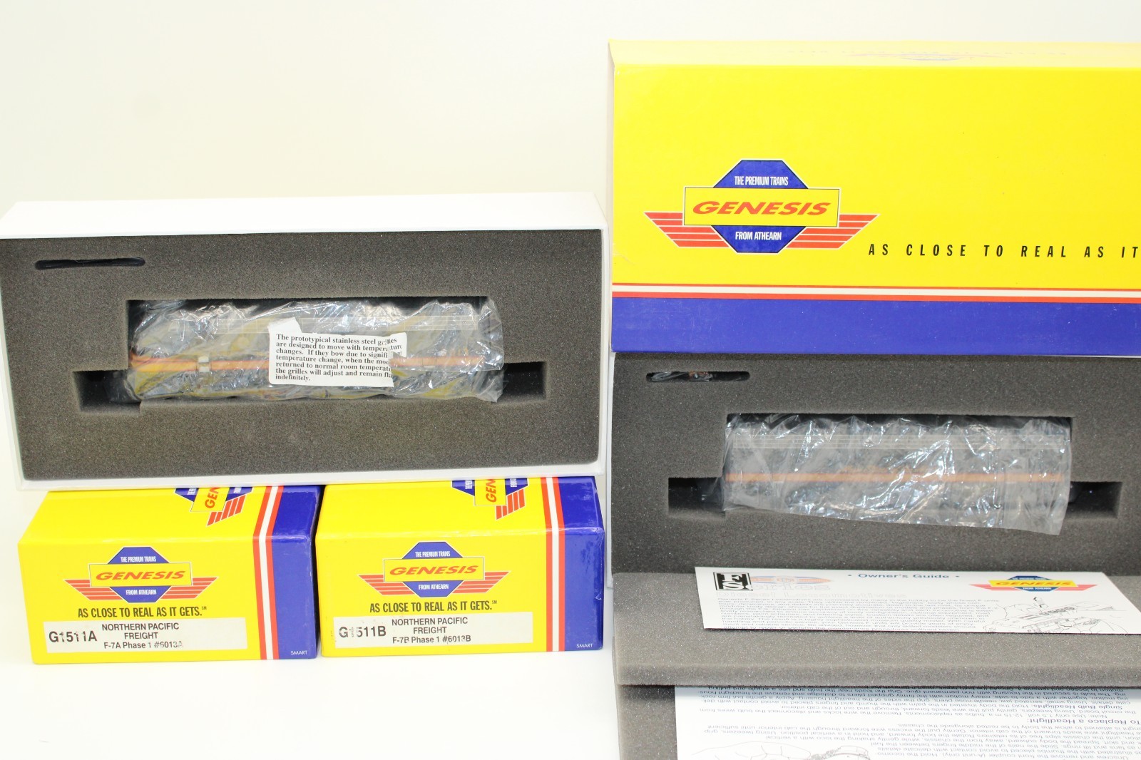 Athearn Genesis HO NP Northern Pacific Ph 1 EMD F7 AB Diesel Locomotive Set 6013