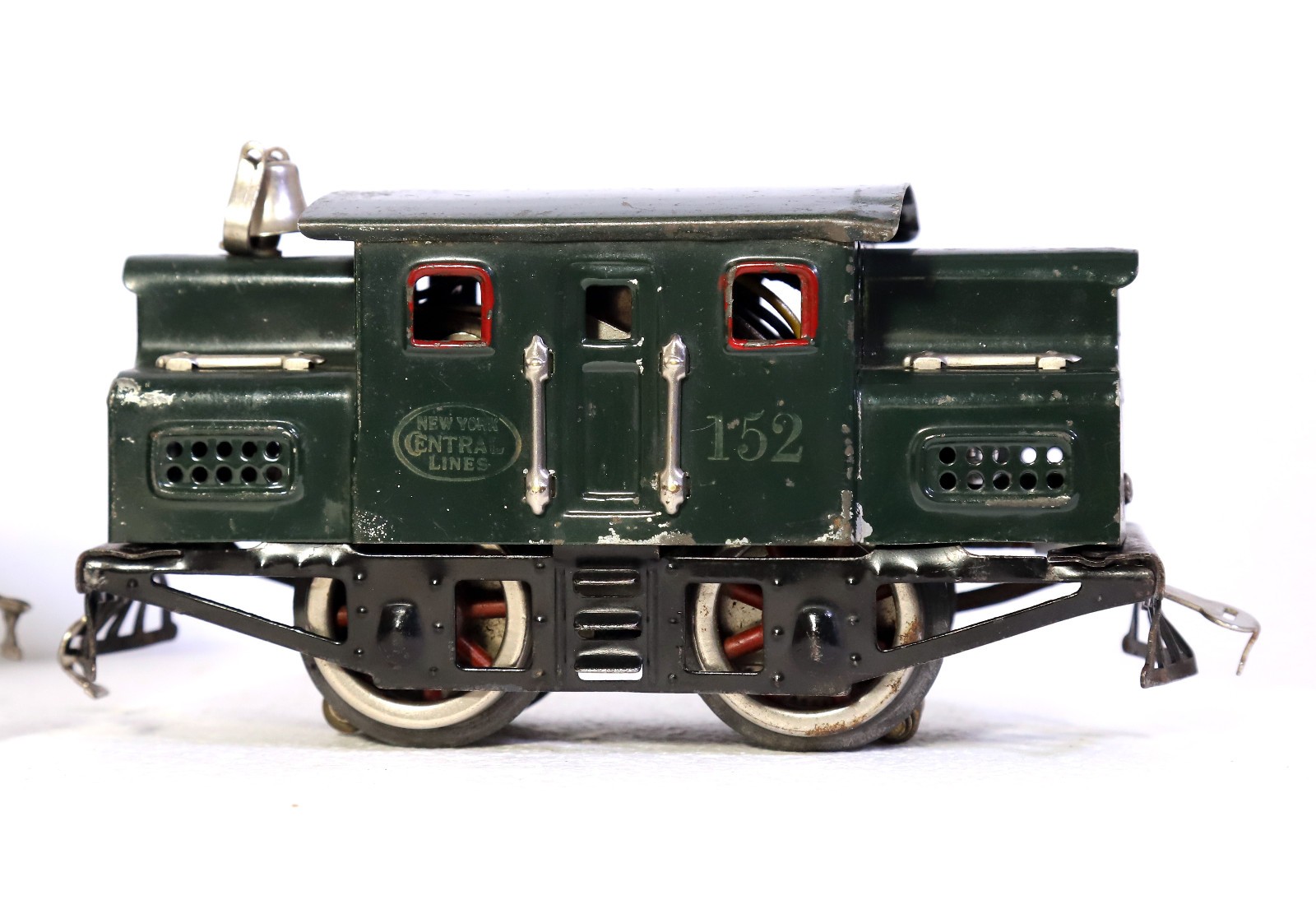 LIONEL PREWAR O GA #152 0-4-0 ELECTRIC, and 629, 630 PASSENGER CARS
