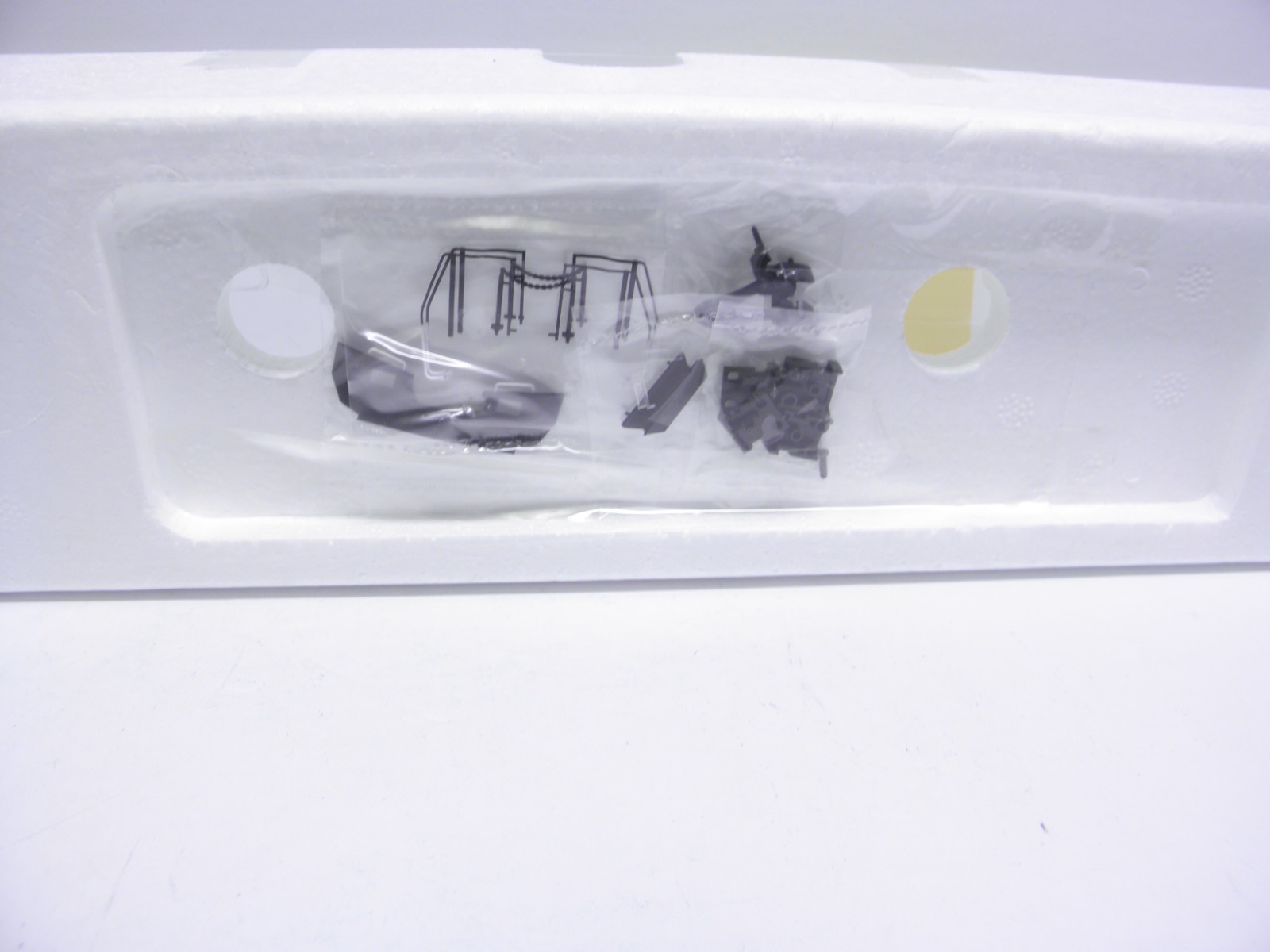 ATLAS -DASH 8-40C LOCOMOTIVE C&NW LINE #8515 – HO SCALE CHECKED & RUNS DCC – NEW