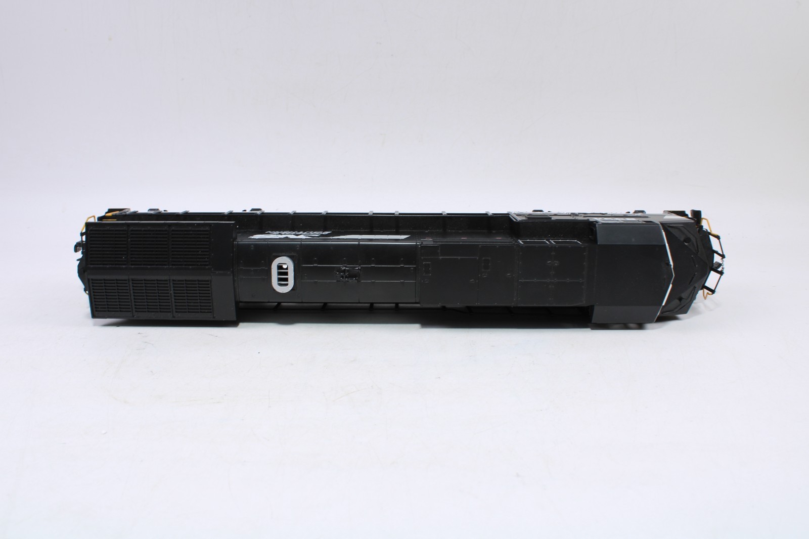 MTH 30-20000-3 O Gauge Dash-8 Diesel Engine Norfolk Southern Non-Powered Dummy