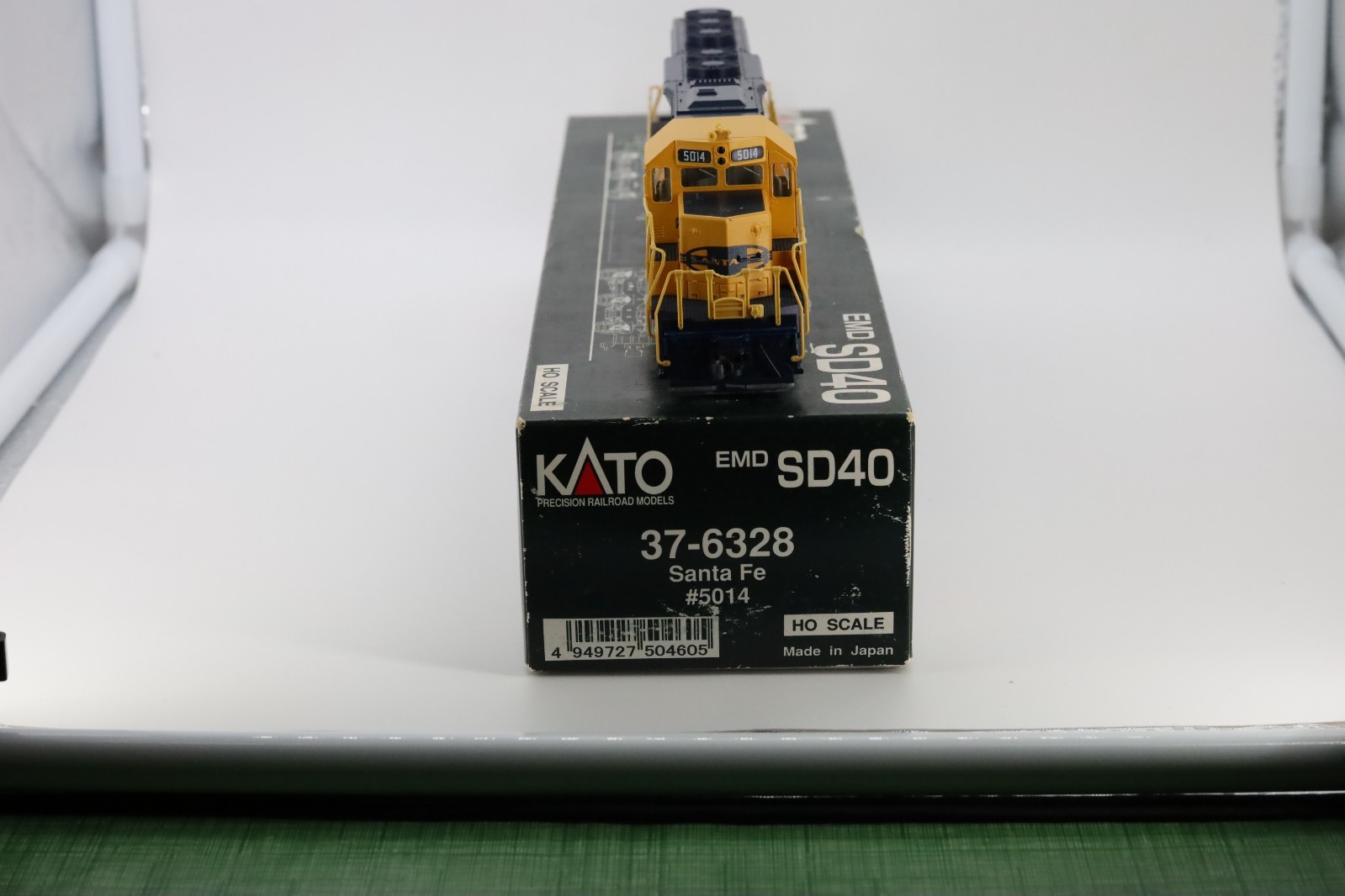 KATO 37-6328 ATSF Santa Fe SD40 ATSF5014 DC Only HO Scale LNIB