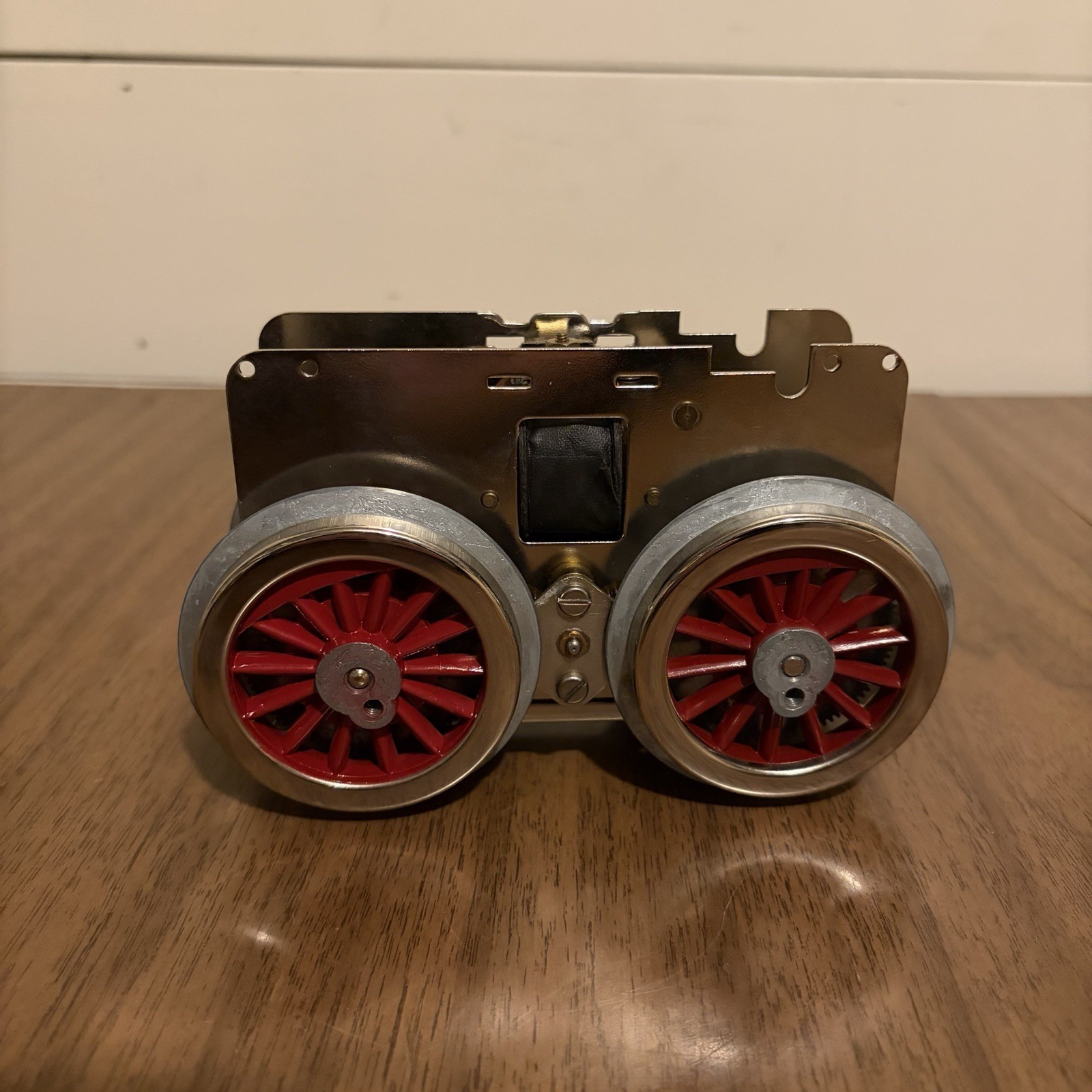 Vintage Model Locomotive Drive Chassis Motor Assembly Red Spoke Wheels