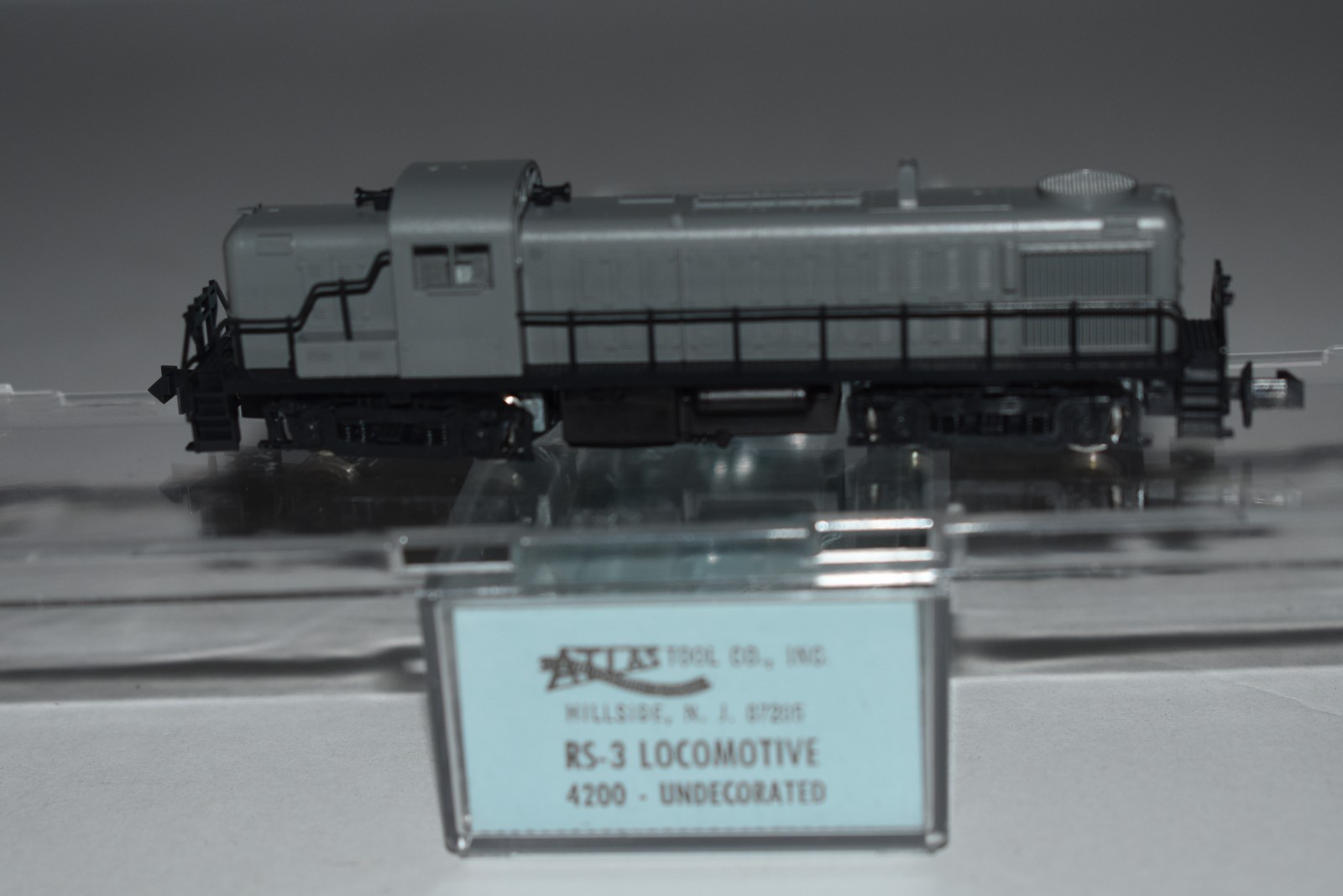 N Scale Atlas Undecorated RS-3 Diesel Locomotive C57707