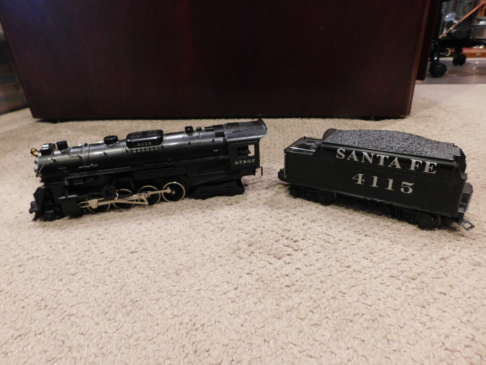 LIONEL 6-38033 Santa Fe Steam Locomotive 2-8-4 Engine and Tender #4115 – Ex Cond