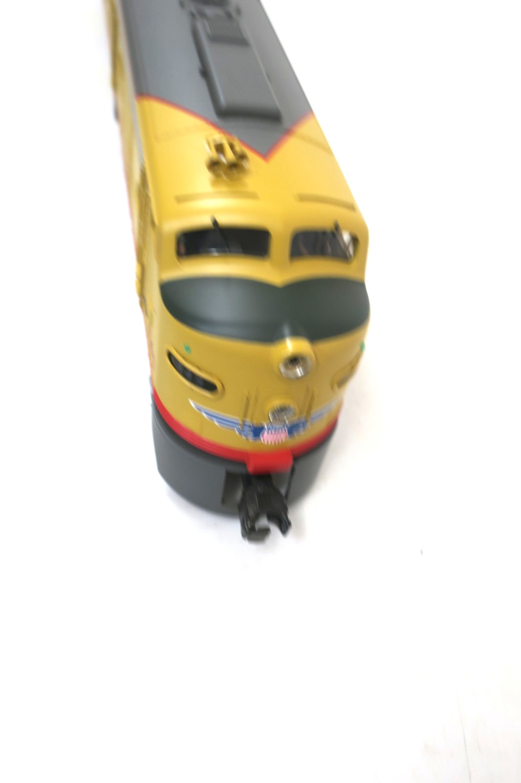 MTH Premier 20-2208-1 Union Pacific E8 A-B-A Diesel Engine Set O-Gauge