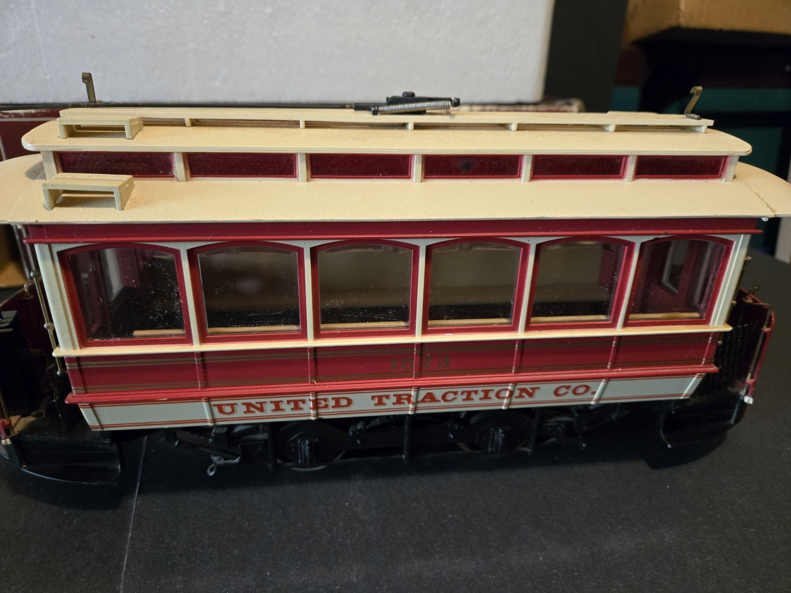 Bachmann Big Haulers G Scale Closed Street Car 93939 United Traction