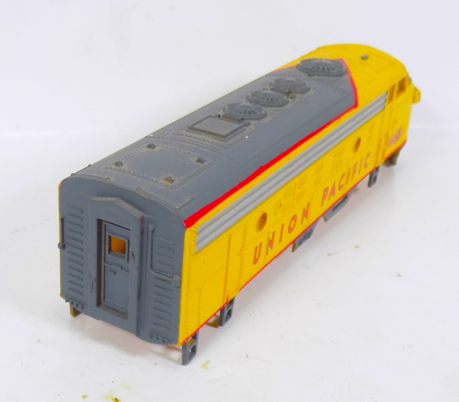 VTG / HO / REVELL / UNION PACIFIC #1468 / DIESEL / SHELL / PARTS