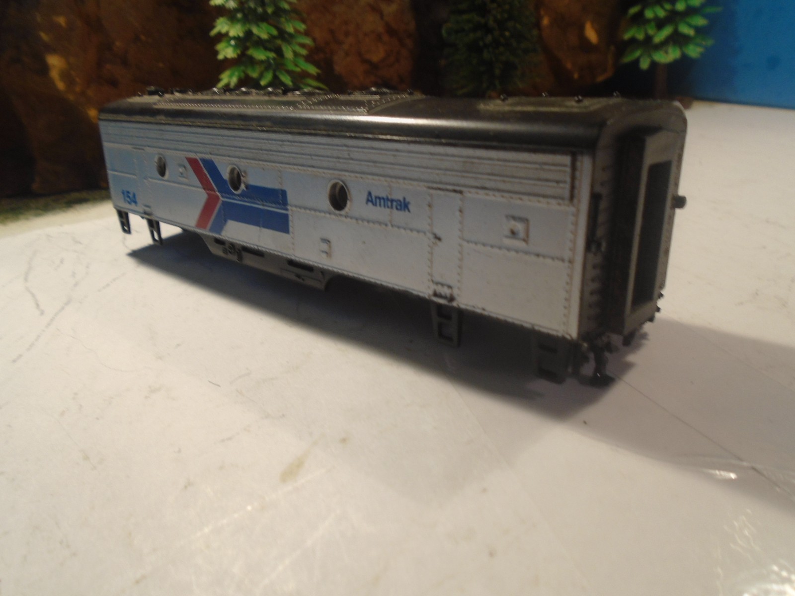 HO SCALE EMD F-7B, No 154 SHELL ONLY IN NEAR MINT CONDITION. 5-229-5