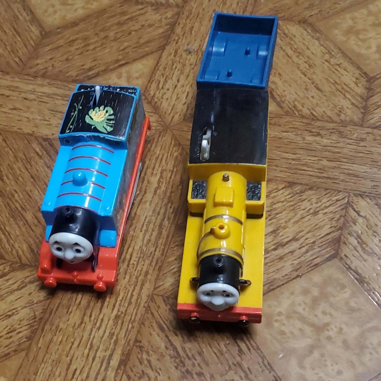 Mattel Thomas & Friends Locomotive 2013 Blue Yellow Tender N Gauge 1:87