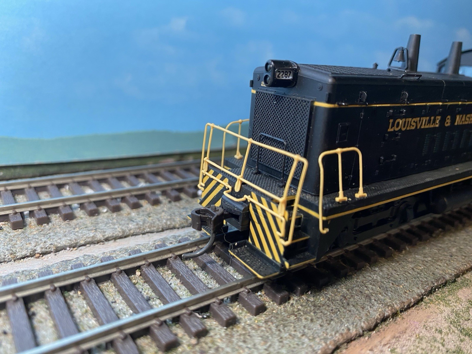 HO LL Proto 2000 EMD SW-9 Louisville & Nashville. Nicely Running. KD,s **READ**