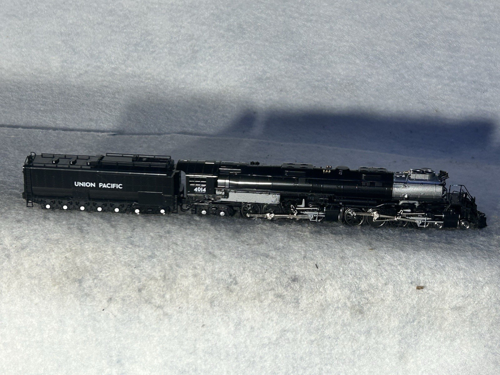 Gorgeous KATO Union Pacific Big Boy Steam Locomotive, 4-8-8-4 # 4014 N Gauge