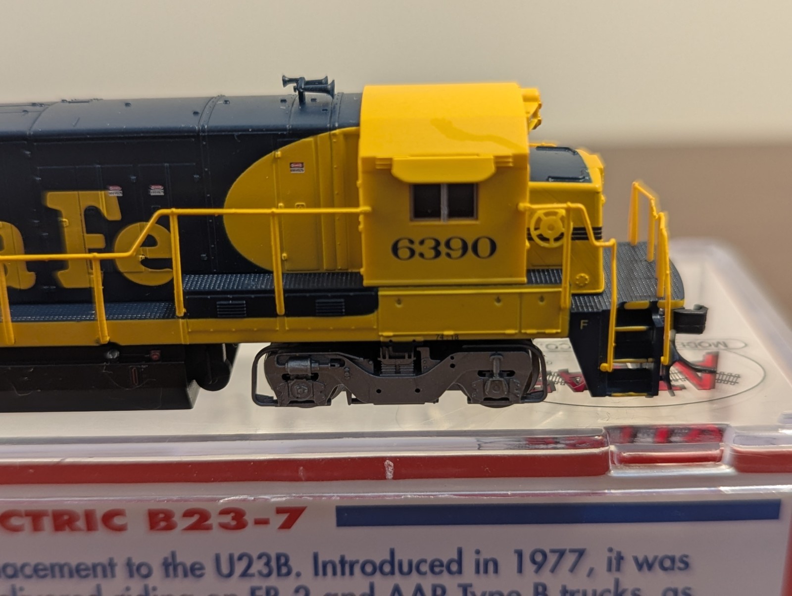 Atlas N Scale GE B23-7 Santa Fe #6390 DCC Ready