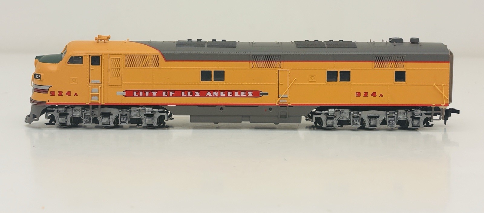 Proto 2000 HO UP City of Los Angeles E7 Powered 924A & E6B Non Powered 926B