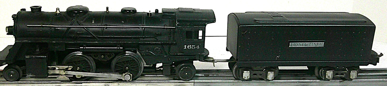 Lionel #1654 Steam Locomotive with 2689T Tender, Tested, Clean, Runs Well