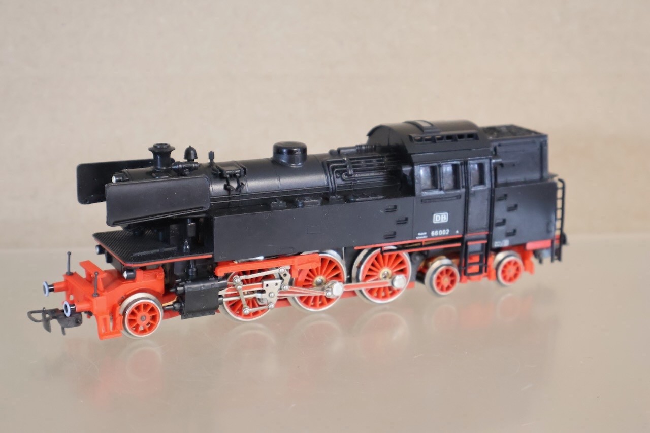 PIKO VEB 5/6301 DB 2-6-4 CLASS BR 66 002 TANK LOCOMOTIVE BOXED op