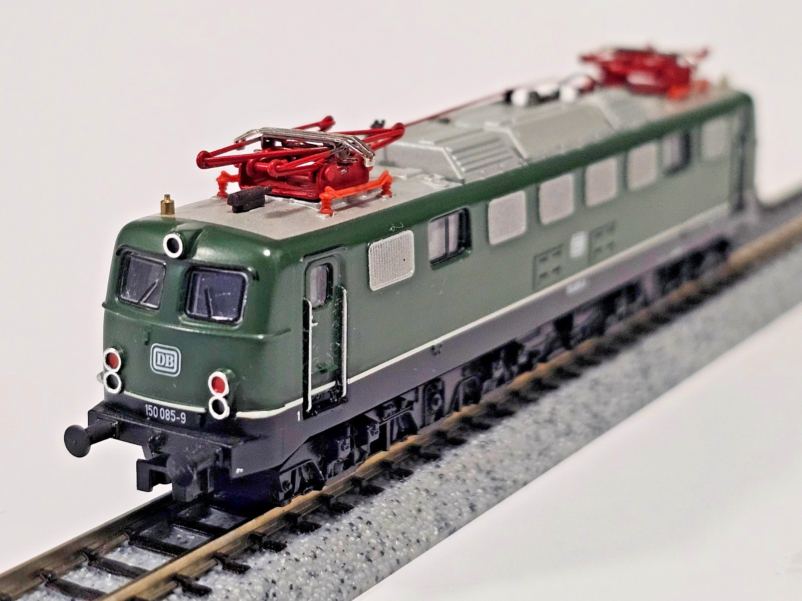 N SCALE ROCO #23400 HEAVY ELECTRIC LOCOMOTIVE CLASS 150 DB EPOCH IV AUSTRIA