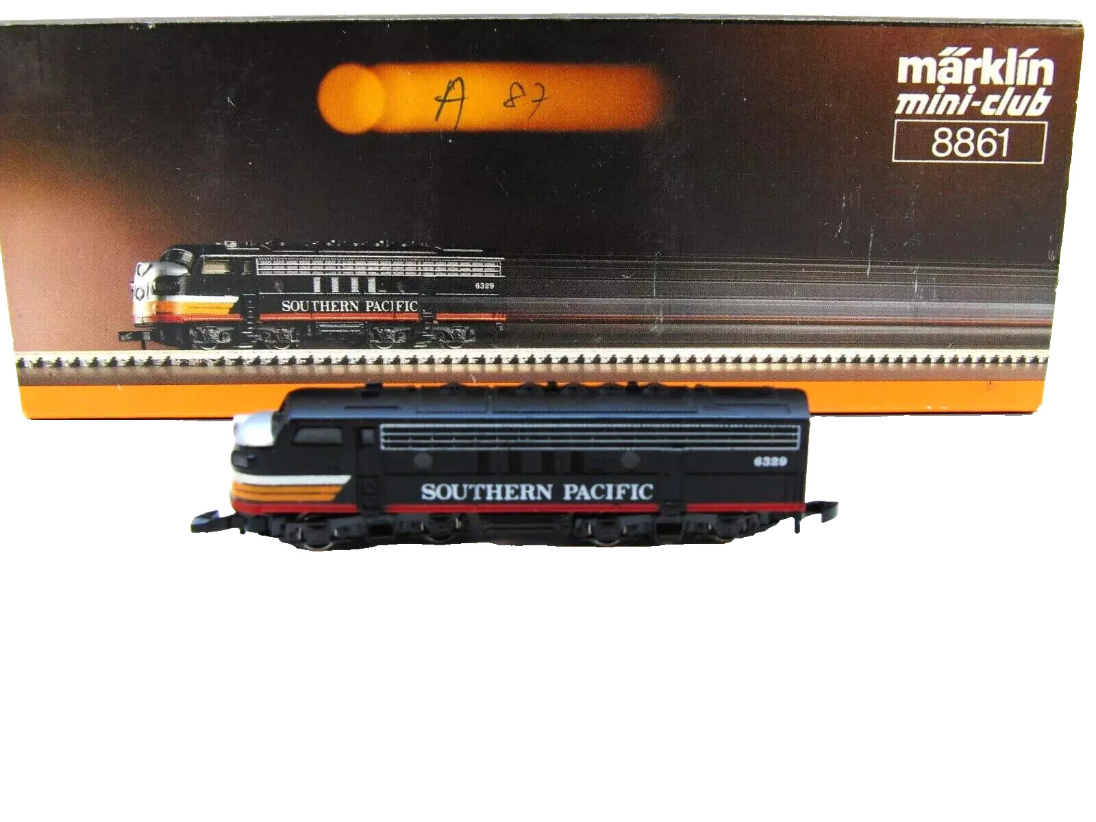 Marklin Z scale 8861 F7 Southern pacific Black Widow org box, track tested