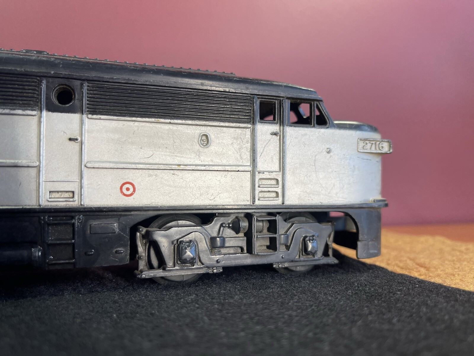 Vintage Train – KMT Kusan ‘Auburn’ 2716 ALCO Dummy Diesel Locomotive Kannon Ball