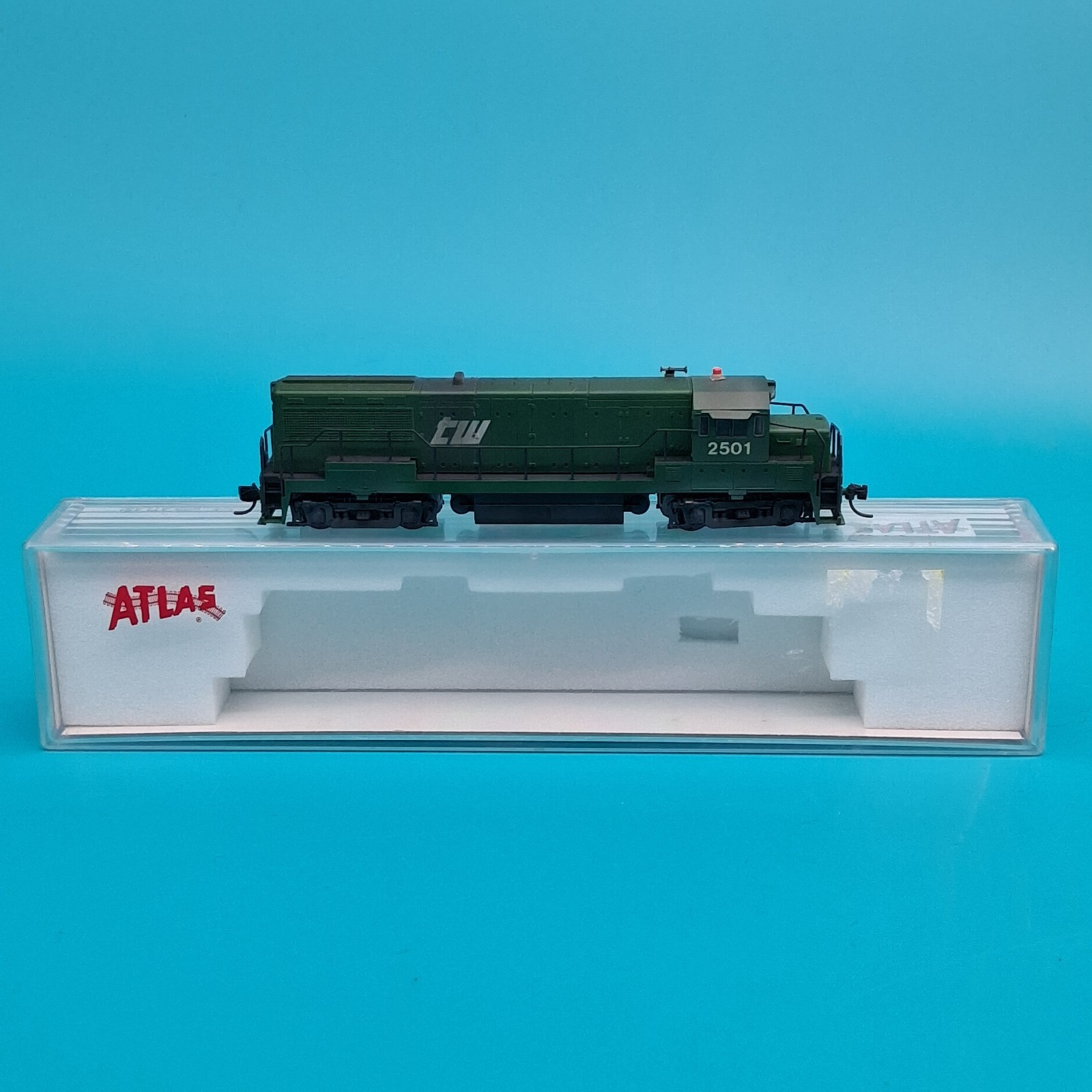 Atlas / Kato 8033 N Gauge ALCO C-425 (?) Locomotive Custom 2501 TW Green TESTED
