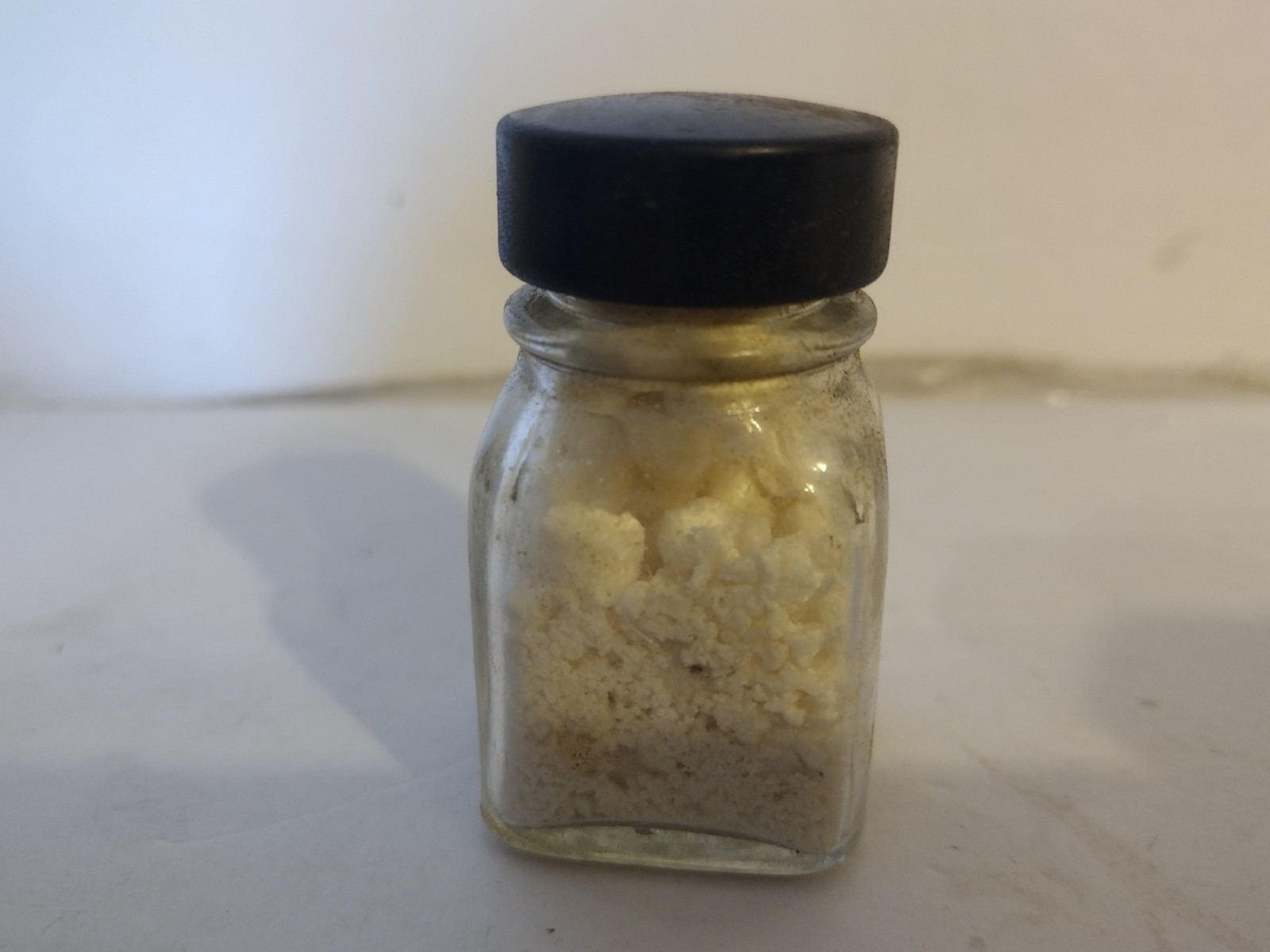 Lionel SP Smoke Pellets 25 tablets RARE CLEAR Bottle Early 1940’s
